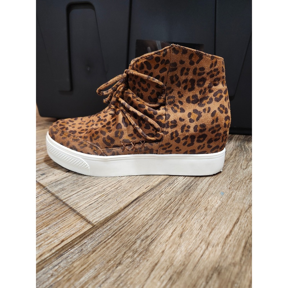 Very G Ursula Leopard Hidden Wedge Sneaker Booties Women Sz 8.5 VGSP0054-965 8.5
